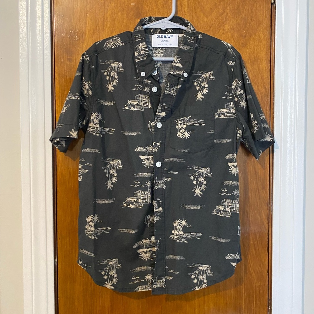 Adorable Old Navy Hawaiian Button Down Short Sleeve